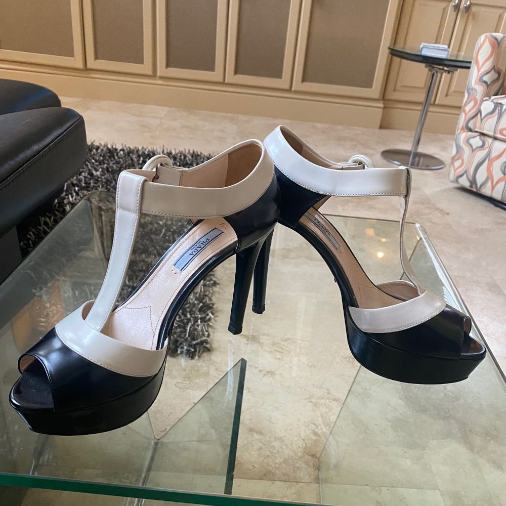 Prada Leather Colorblock Pattern T-Strap Pumps - image 2